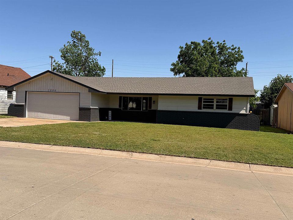1st image of 2806 E Eucalyptus Ave