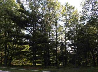 5726 Foxfire Dr, Midland, MI