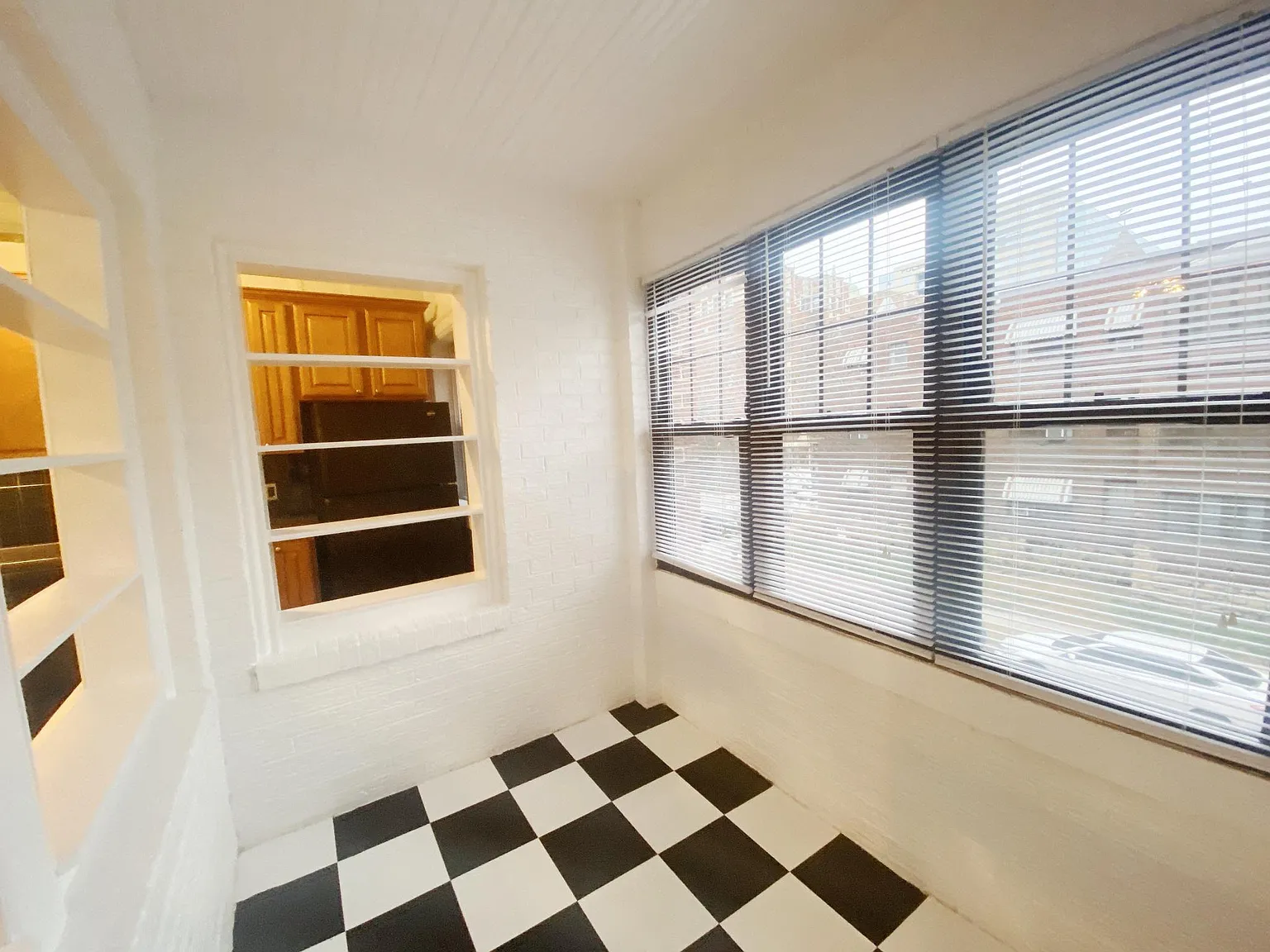 Rousseau and Cezanne Apartments — Photo 2