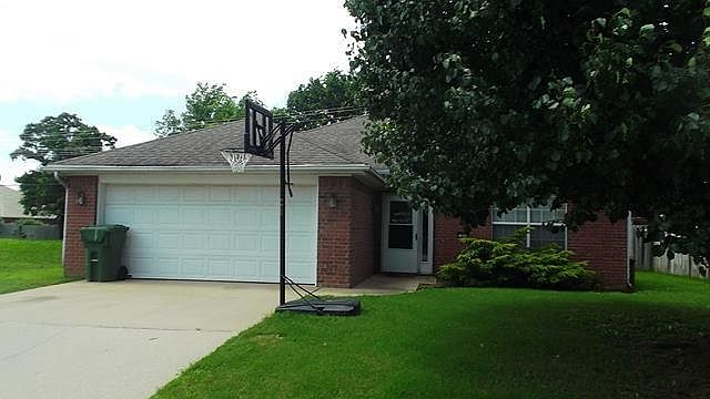 2nd image of 1010 N 37th St