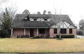 2nd image of 1001 Leslie Ln