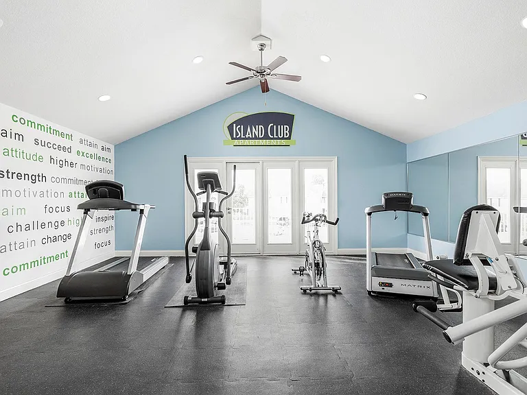 Island Club — Photo 16