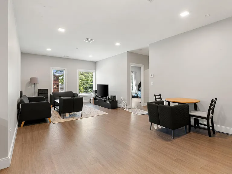 11 Walley St #110 — Photo 7