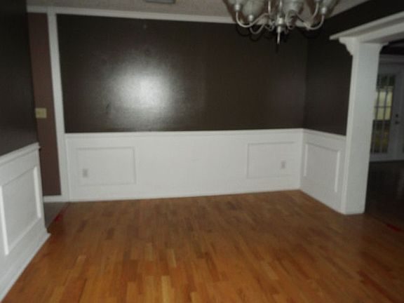 3rd image of 5261 NE 23rd Ave