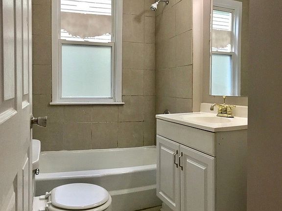 4th image of 8932 S Parnell Ave #1