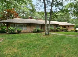 49 Maplecrest Dr, Smithfield, RI 02828