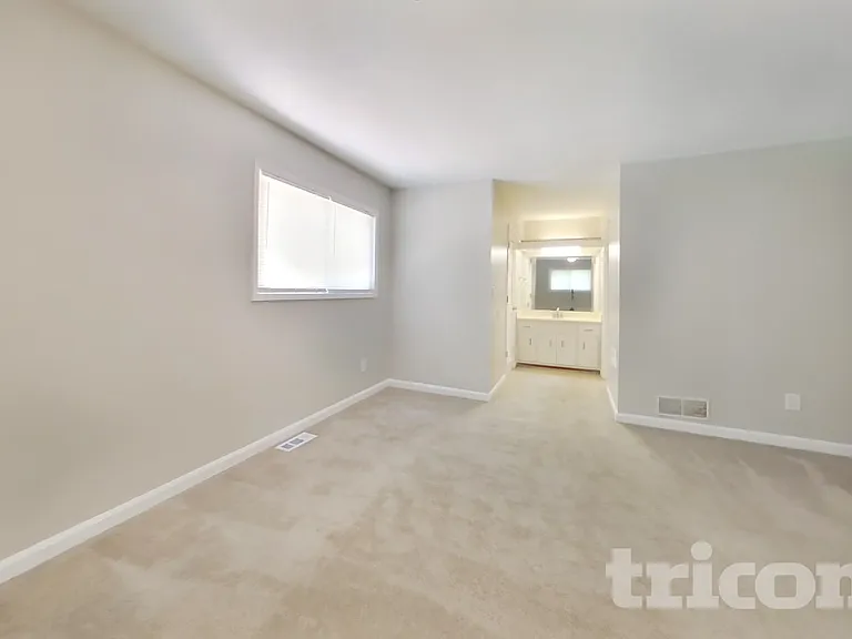 4930 Heritage Valley Dr — Photo 7