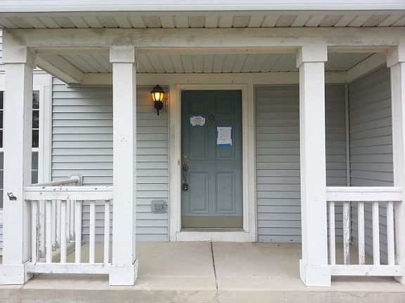 2nd image of 821 Grant Dr