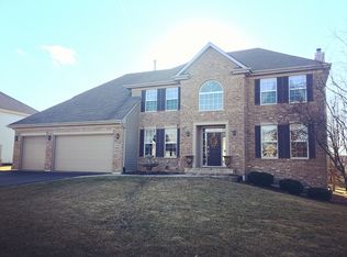 1492 Rolling Hills Dr, Crystal Lake, IL 60014
