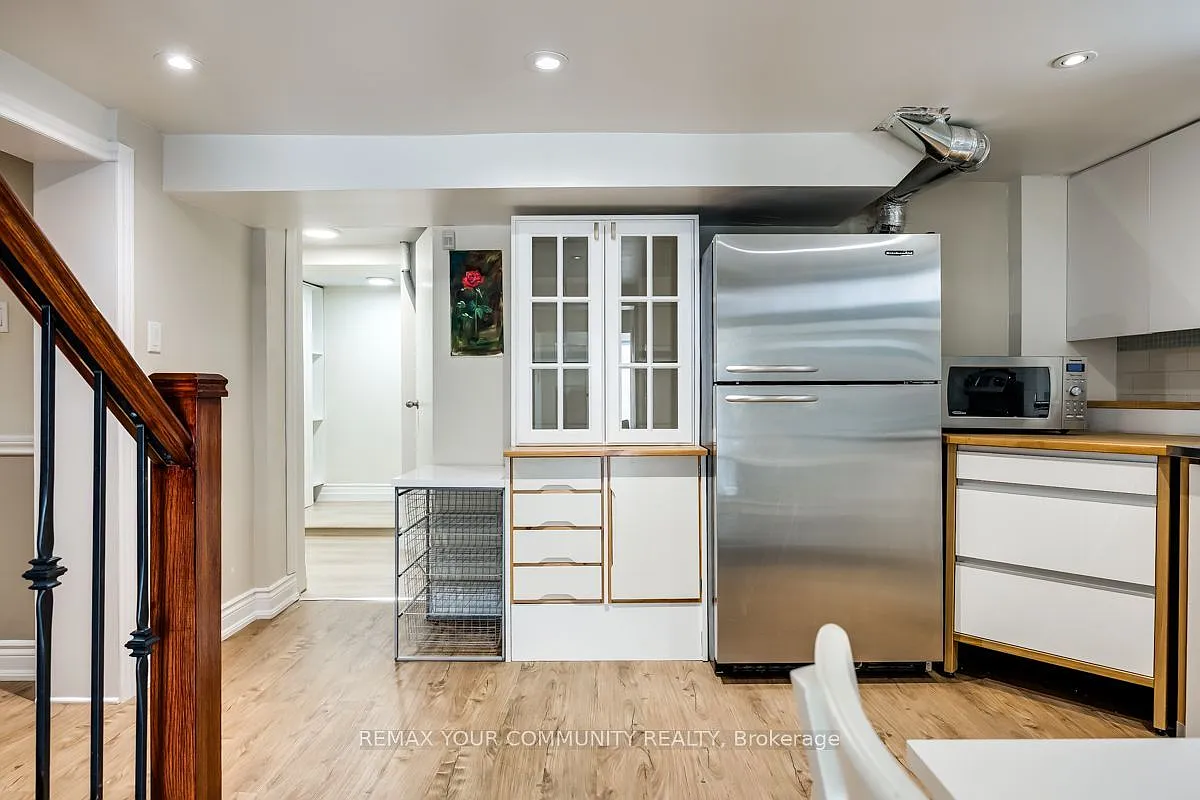 2 bed, $1,900 — Photo 1