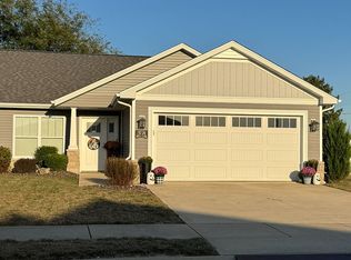 5 Willow Ln #A, Highland, IL 62249