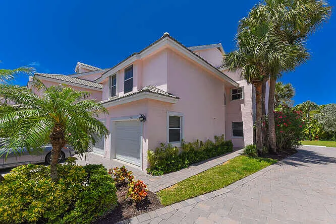 4105 Fairway Dr N — Photo 1