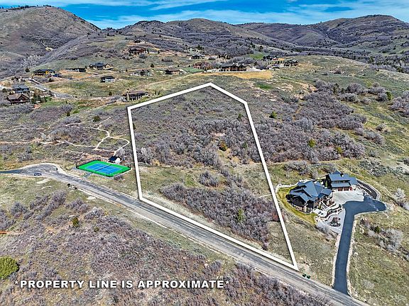 2nd image of 2276 E Lauren Ln