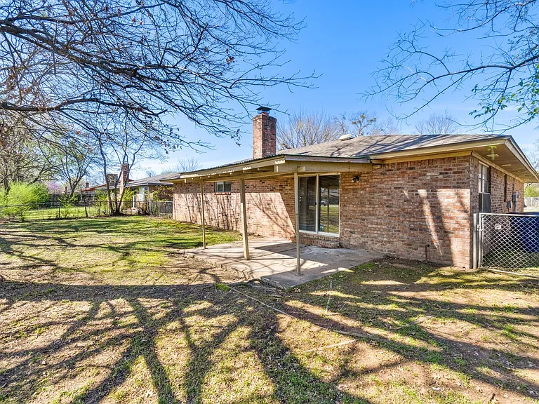 8208 Mark Ln — Photo 20