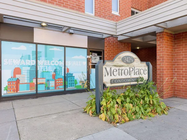 2425 E Franklin Ave APT 209, Minneapolis, MN 55406
