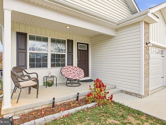 5th image of 558 Great Oak Ct