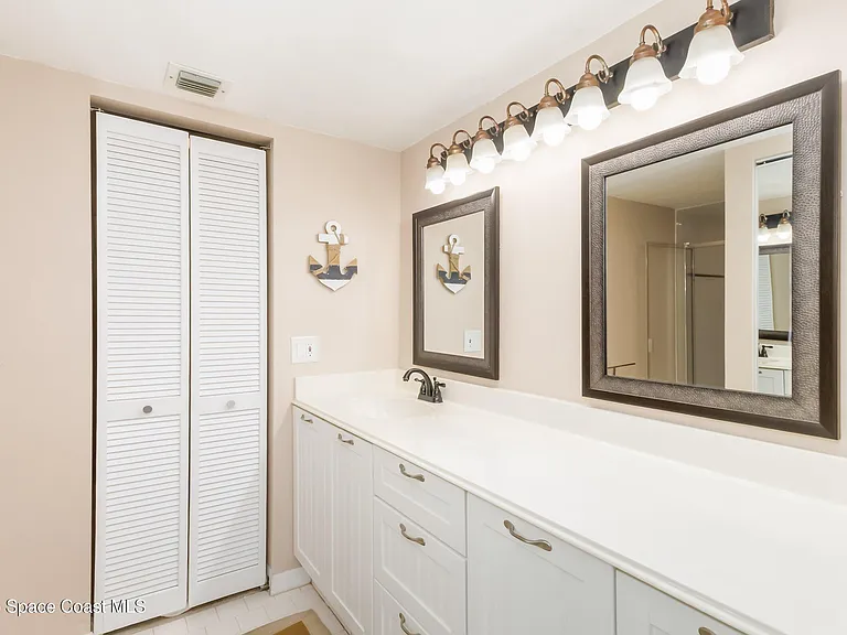 6124 River Run Dr #B — Photo 15