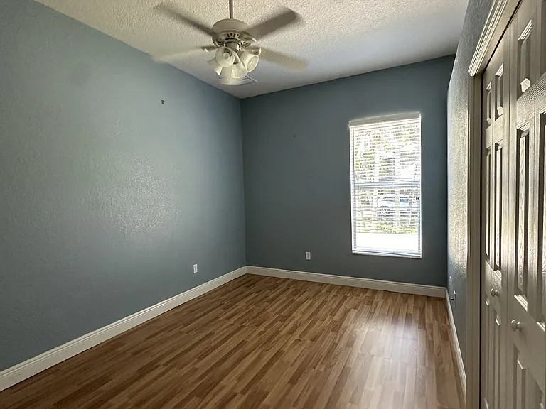 130 Oyster Pl — Photo 13