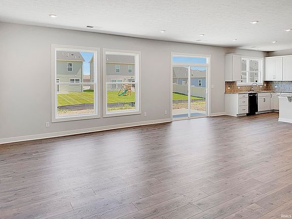 5th image of 4708 Jackson Dr