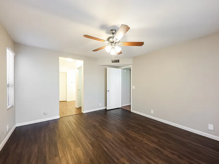11020 N 59th Dr — Photo 11