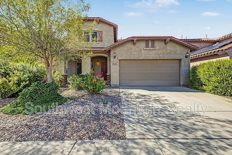 2346 N Monticello Dr