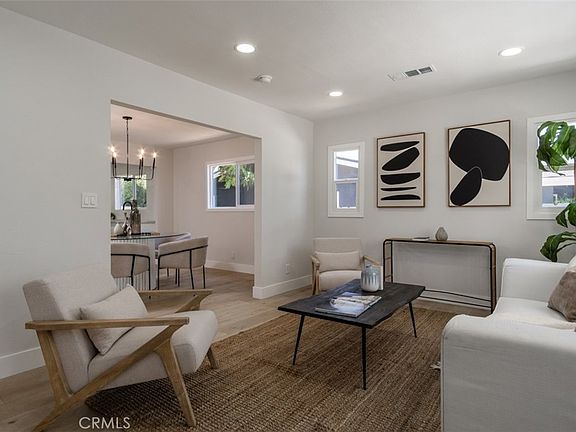 3rd image of 3149 Garden Ave