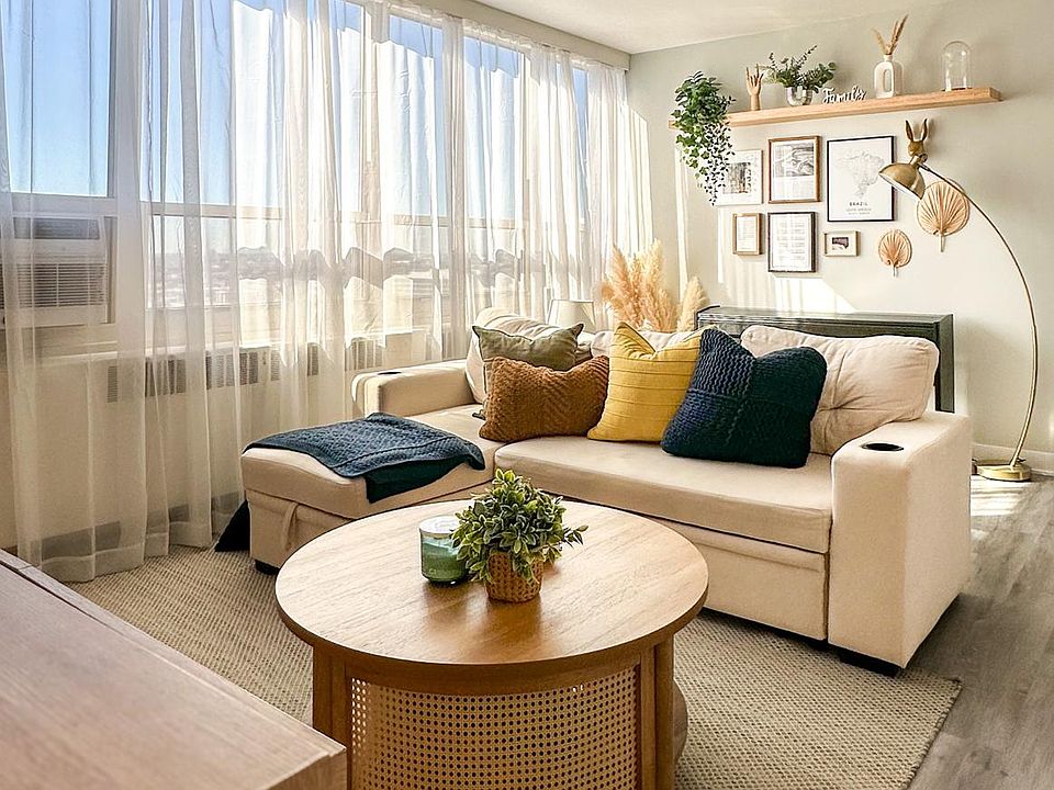 1st image of 3950 N Lake Shore Dr APT 2327