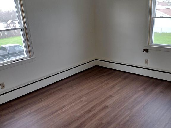 5th image of 4532 Chester Ave
