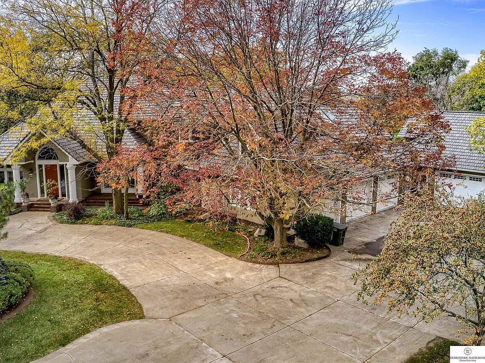 1st image of 1125 Stone Creek Dr