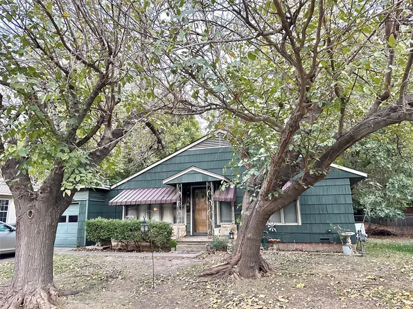 1108 Whaley Dr, Gainesville, TX 76240