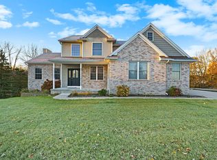 9146 Old Oak Dr, Grand Blanc, MI 48439