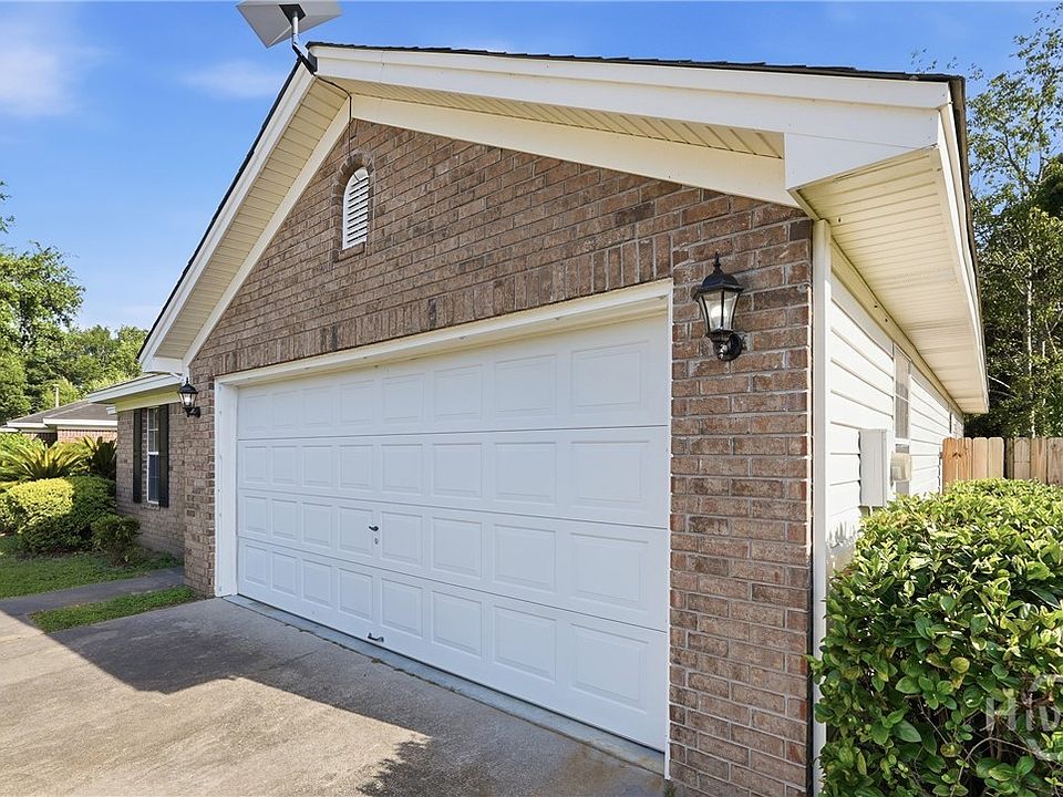 1st image of 17 Chapel Drive