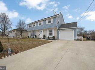 702 Hilltop Rd, Cinnaminson, NJ 08077