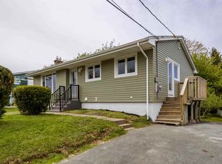 35 Grimes Ave, Dartmouth, NS B2W3L8