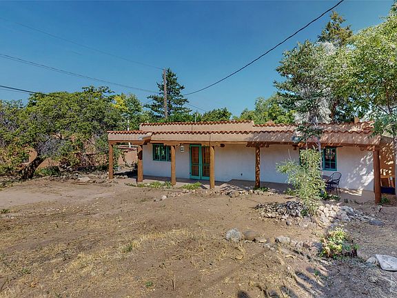3rd image of 1031 Camino San Acacio