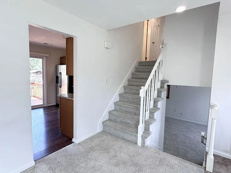 509 Bowling Green Ct — Photo 15
