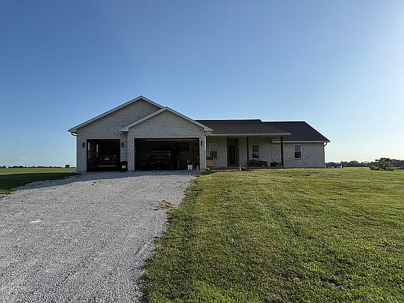 2nd image of 5550 Hidden Valley Rd