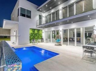 6767 NW 103rd Pl, Doral, FL 33178