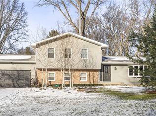 3401 Barrett Rd, Akron, OH 44333