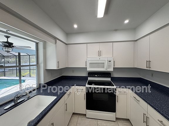 4th image of 825 Dolphin Ave NW