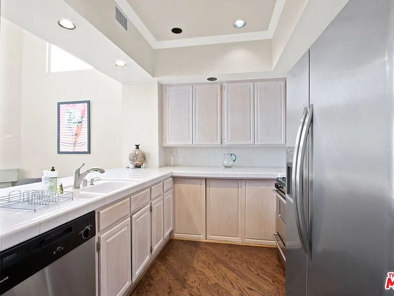 255 Main St #306 — Photo 10