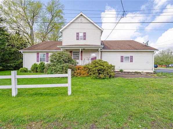 521 N 5th St, Youngwood, PA 15697