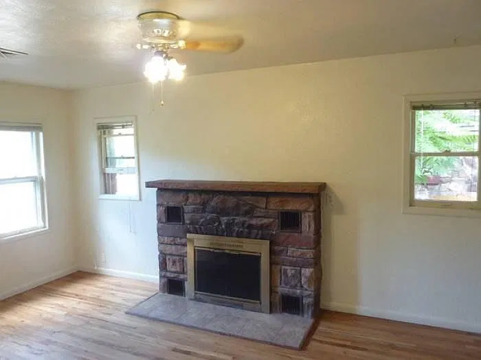 5 bed, 1500 sqft, $5,450 — Photo 4
