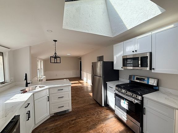 2nd image of 648 South St APT 3
