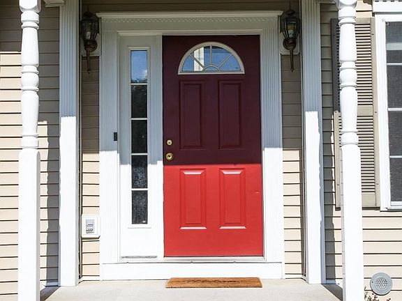 3rd image of 37 Aster Dr