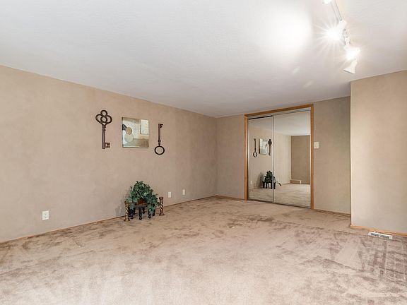 4th image of 21182 Haymeadow Dr