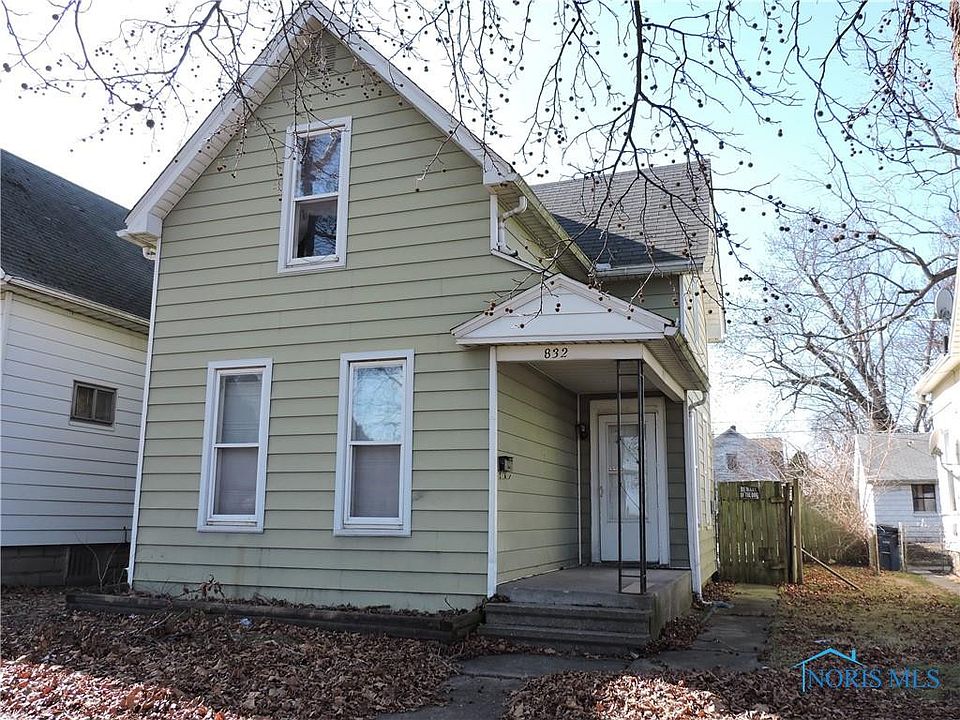 1st image of 832 Berry St