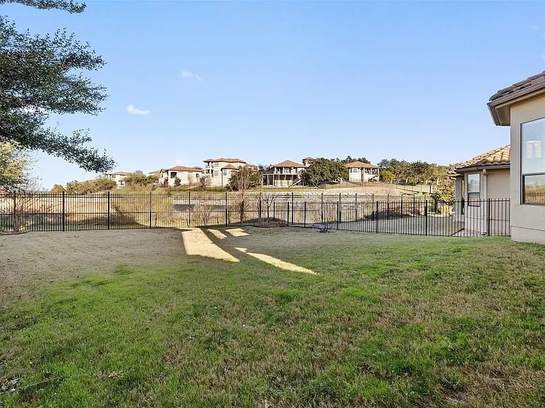 2216 Gilia Dr — Photo 21