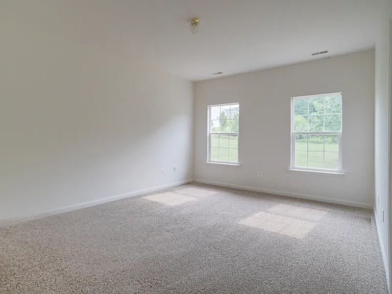103 Buttonwood Ct — Photo 22