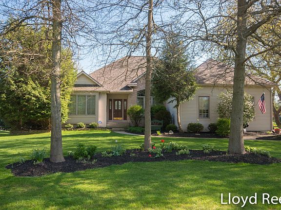 2nd image of 1886 Erin Isle Dr